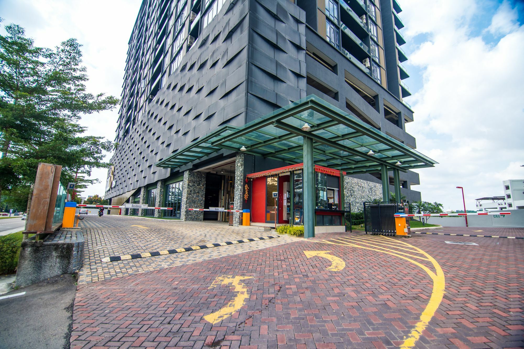 Cube 8teens By Thinker Johor Bahru